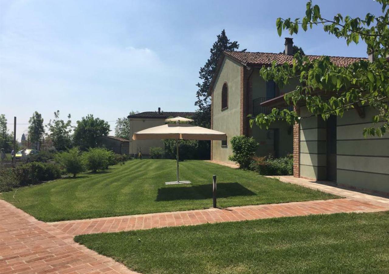 Agriturismo Bassanine Monticelli dʼOngina Exterior foto